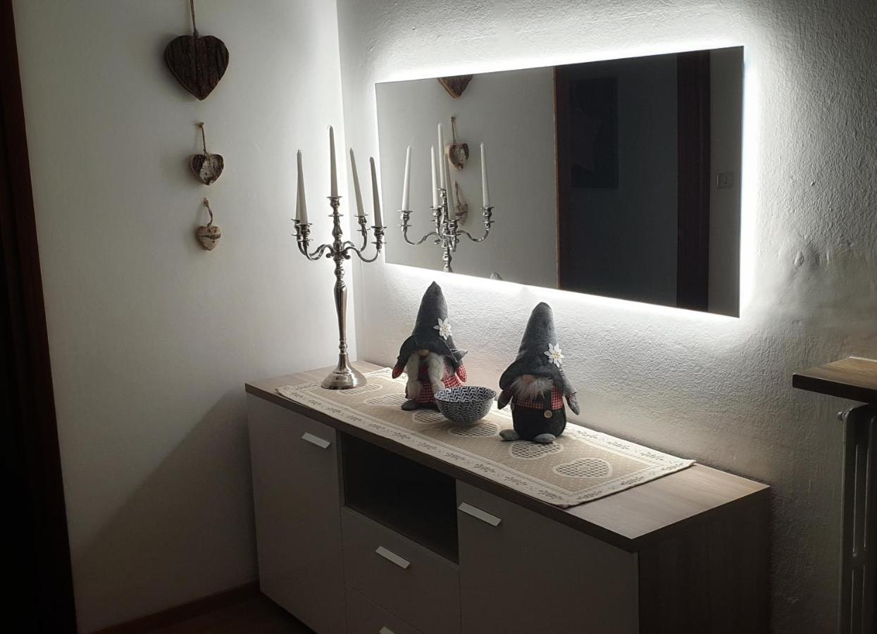Appartamento "Roby" In Centro Cavalese Buitenkant foto