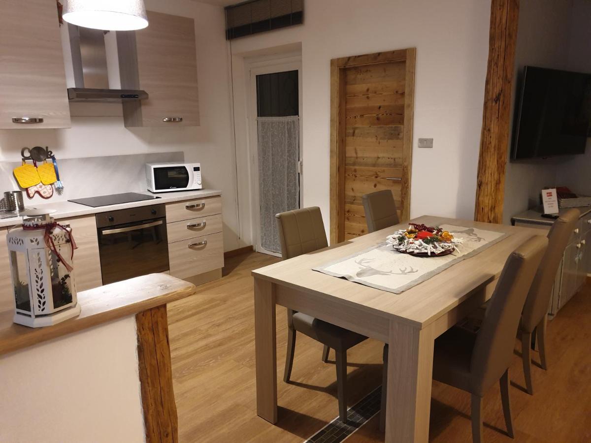 Appartamento "Roby" In Centro Cavalese Buitenkant foto
